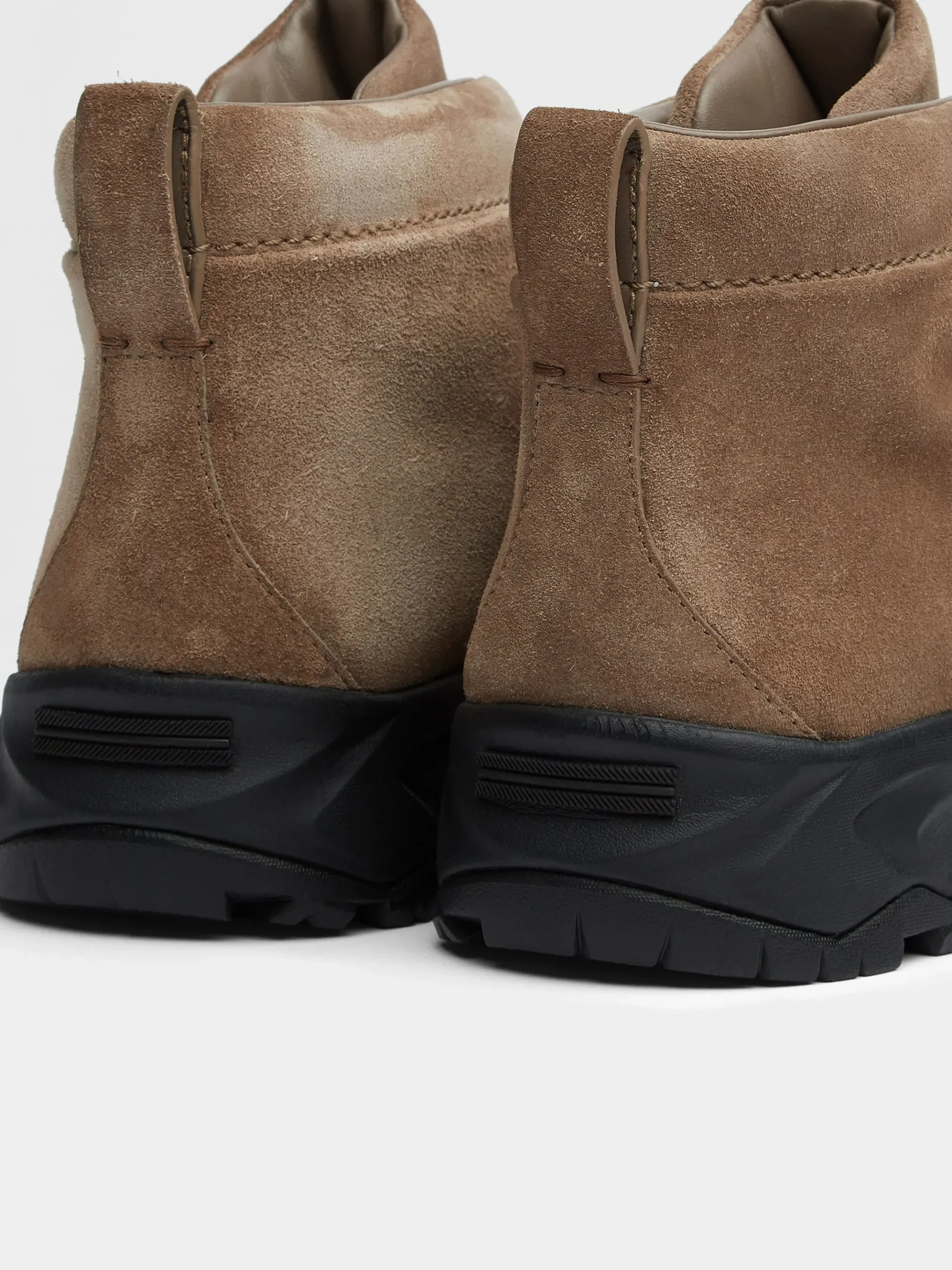 Beige Suede Triple Stitch™ Vetta Sneakers