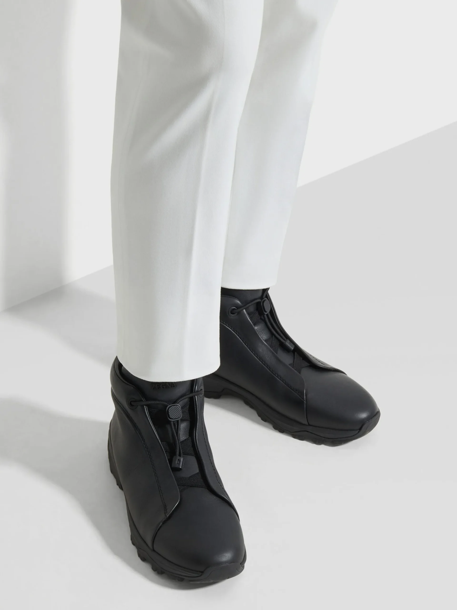 Black Leather Triple Stitch™ Vetta Sneakers