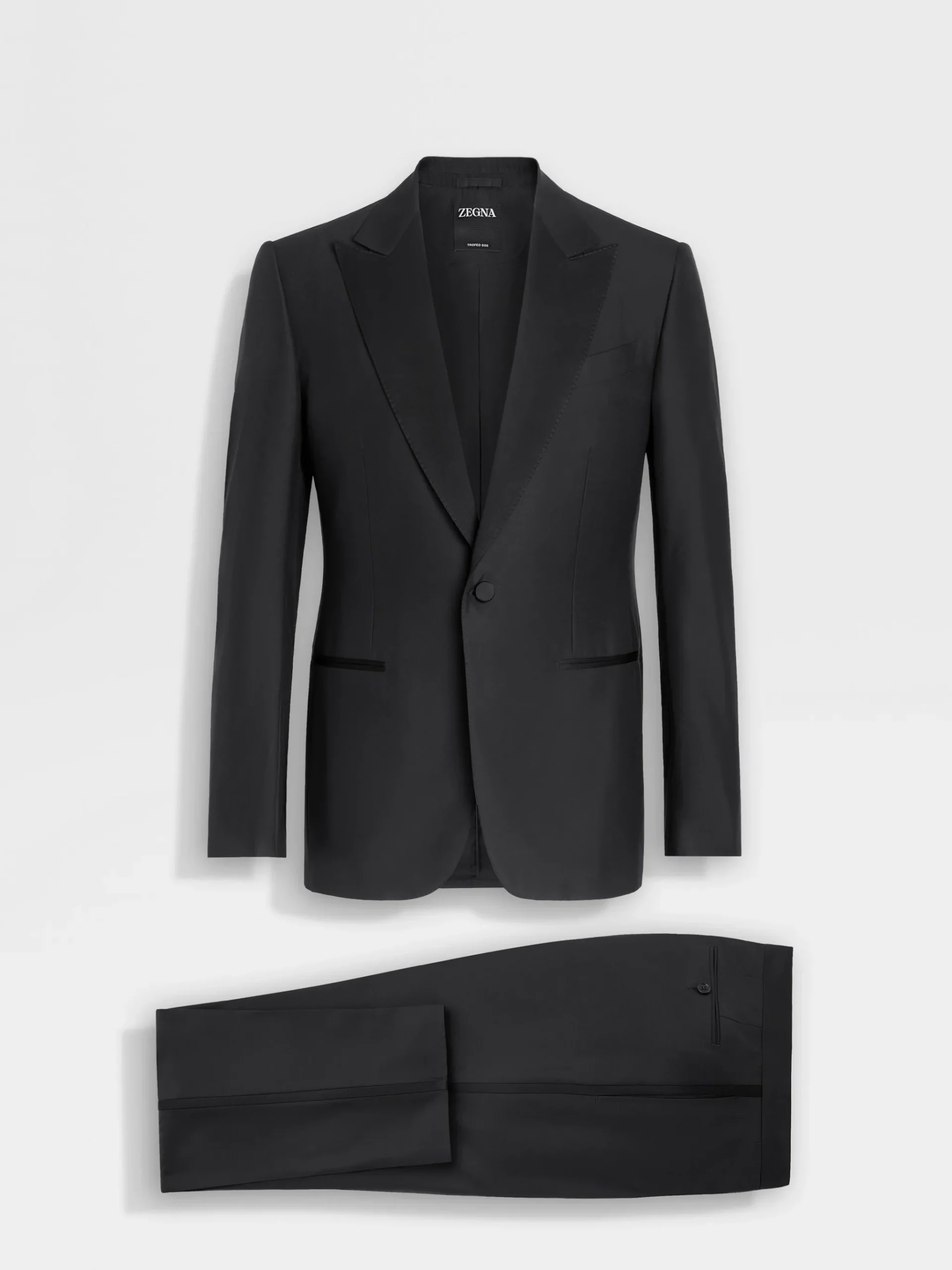 Black Trofeo™ 600 Wool and Silk Tuxedo