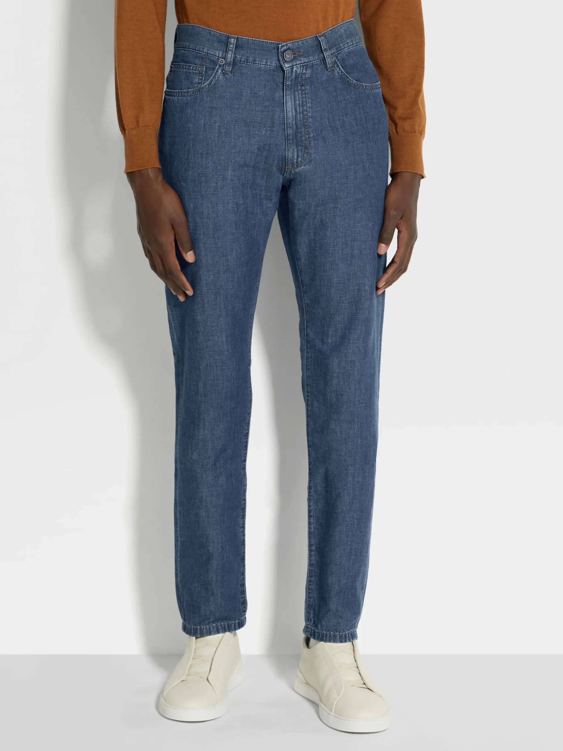 Blue Bleached Cotton and Linen Roccia Jeans