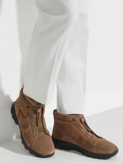 Brown Suede Triple Stitch™ Vetta Sneakers