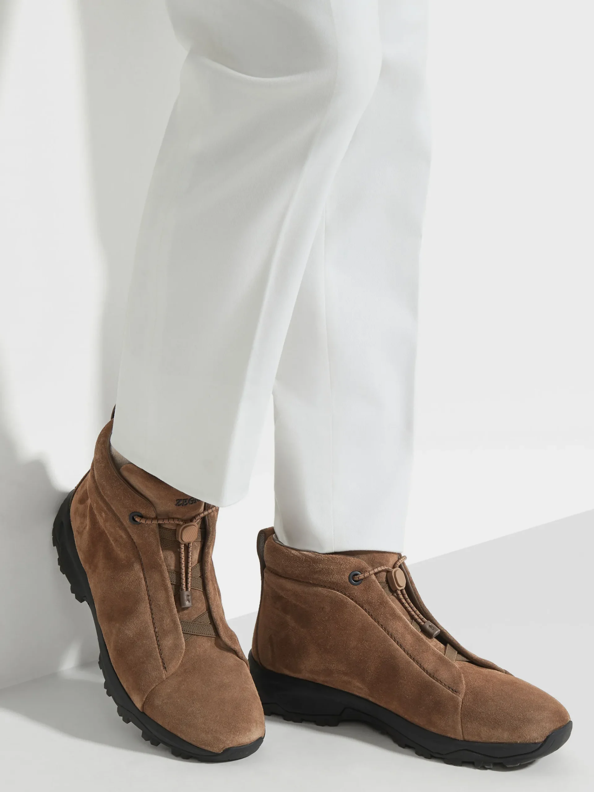 Brown Suede Triple Stitch™ Vetta Sneakers