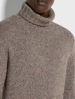 Dark Foliage and Taupe Oasi Cashmere Turtleneck