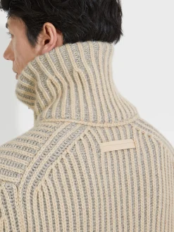 Light Beige and Grey Oasi Cashmere Turtleneck