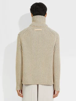 Light Beige and Grey Oasi Cashmere Turtleneck